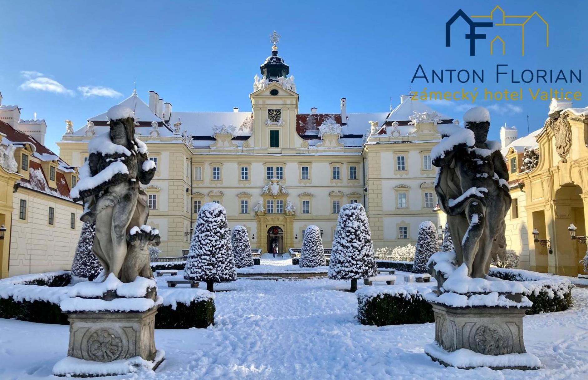 ANTON FLORIAN, zámecký hotel Valtice Exterior foto